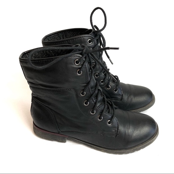 Black Boots - Picture 8 of 8